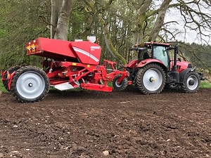 Perfect conditions, Perfect seed and a Perfect job. The first demonstration in Scotland with the versatile GB 430 proved a success. In ideal conditions the 4 row planter performed extremely well. Trials and demonstrations are still continuing under goverment guidelines as the planting season comes to an end. | GRIMME UK