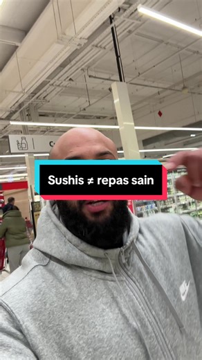Beaucoup pensent manger sain avec des sushis de supermarché. En réalité : ❌ peu de protéines ❌ beaucoup de riz ❌ sauces sucrées / salées ❌ bombe calorique Ce n’est pas un “mauvais aliment”, mais ce n’est pas un repas à avoir en habitude. Tu pensais que c’était sain ? 👇 #nutrition #alimentation #sushi #protein #coachsportif