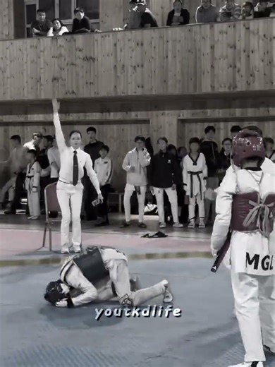 Taekwonndo Footwork and Back Kick#kicks #taekwondotechniques #worldtaekwondo #taekwondomoves