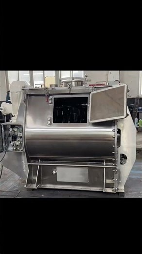 Horizontal gravityless shaft paddle mixer