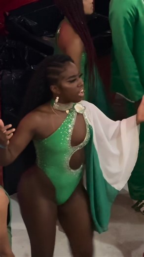 Do you love the colorful energy of Carnival Samba? 🎉💃 Professional dance performance 🌟 Please share if you like this video 🙌 You’re welcome to leave the comment 💬 #CarnivalSamba #professionaldanceperformance #DanceWithOleg | Dance Lessons & Tutorials