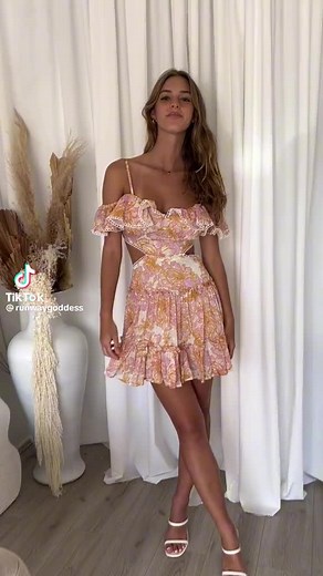 @Runway Goddess 🌺 #emilyfeld #emilyfeldlook #emilyfeldmodel #runwaygoddess