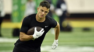 Eagles signing former Oregon WR and track star Devon Allen