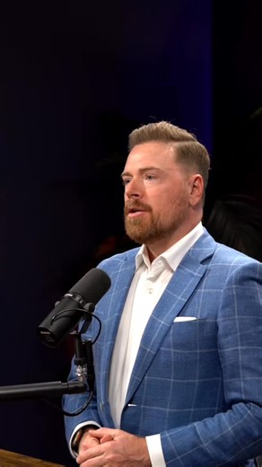 PROXIMITY CHANGES PERSPECTIVE When you’re around greatness — even for a moment — it reminds you what’s possible. It makes your goals feel a little less distant. A little more real. Whatever industry you’re in… Get in the room. Show up where growth happens. Even if you’re not “ready” yet. Because 20 years from now, you’ll look back on these moments as the spark. | Gib Irons | Facebook