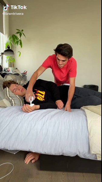 This backfired..😮😳 @benazelart