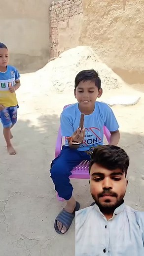 Introducing the "VitaWear SmartBand," a next-generation wearable gadget🎉 that combines health monitoring, productivity tools, and entertainment features in a sleek, minimalist design. It features a flexible OLED display that wraps around the wrist, providing a comfortable fit and immersive visual experience. The SmartBand tracks vital signs like heart rate, blood oxygen levels, and body temperature in real-time, using advanced sensors and AI algorithms to provide personalized health insights an