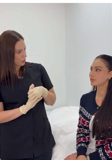 Porzellan Skin Glazer and Lifting Cog Threads for Youthful Skin