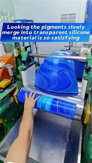 Watching the pigments merged into transparent silicone material is truly satisfying