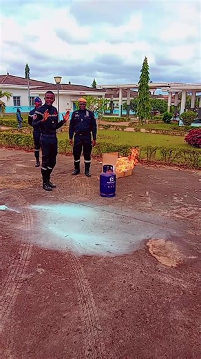 42K views · 199 reactions |  Formation avec les sapeurs-pompiers :...