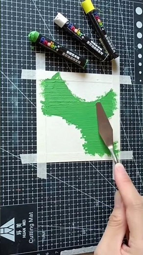 "White Blooms on Green: Crayon Art for Beginners 🌼 | Step-by-Step Shorts"