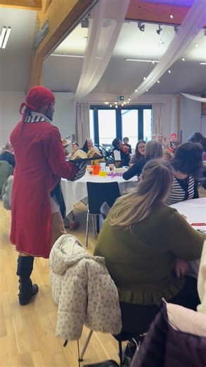 1.7K views · 71 reactions | Diolch i bawb ddaeth draw i gael cinio gyda Ben Dant heddiw ‍☠️ A llongygarchiadau anferthol i enillwyr y gysyadleuaeth gwisg ffansi 慄‍♀️ #bendant #cyw #nantgwrtheyrn #hallaoween #calangaeaf | Nant Gwrtheyrn | Facebook