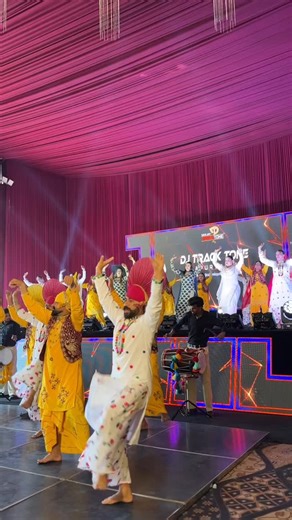 DJ TRACKTONE® KAPURTHALA +917730000786 | Best Punjabi wedding Culture Dance Group Performance ✅✅ ਸਾਡੇ ਪੇਜ ਤੇ ਤੁਹਾਨੂੰ ਹਮੇਸ਼ਾਂ ਮਿਲੇਗਾ Pure Punjabi Culture – Bhangra, Gidha, Wedding... | Instagram