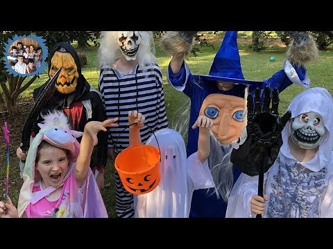 TRICK OR TREATING with The Hodgepodge Eight HALLOWEEN 2019