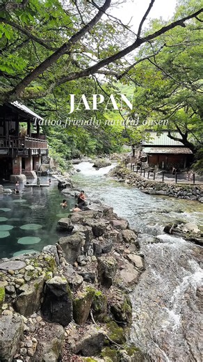 This is one of the few tattoo friendly co-ed natural onsens in Japan. I really wanted to go somewhere where it wasn’t separated by genders and this one was perfect. I went in the fall but I can’t imagine how different it would be in the winter ❄️ 📍Takaragawa Onsen Osenkaku 1899 Fujiwara, Minakami, Tone District, Gunma 379-1721, Japan #naturalonsen #japan #onsenspa #takaragawaonsen