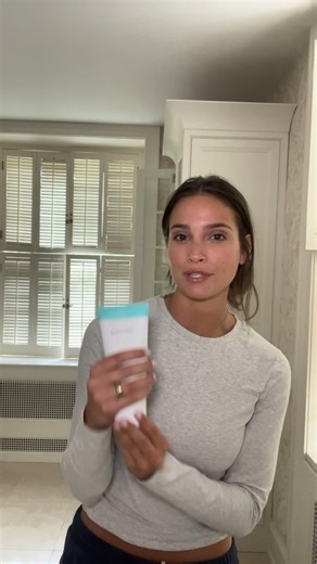 🇨🇦 Smooth skin starts here, Canada! 💚 Our Skin Smoothing BHA Cleanser is designed to be your weekly reset. 🧴 Why you’ll love it: ✔️ BHA (salicylic acid) clears pores fights breakouts ✔️ Exfoliates dull, dead skin for a healthy glow ✨ ✔️ Leaves skin feeling refreshed polished 🙌 Use 1–2x per week to level up your routine. Your skin will thank you! 💕 SHOP: https://bit.ly/45WeqJD | Proactiv