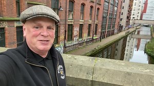 103 reactions · 11 shares | Manchester Taxi Tours 30/4/23 Sunday morning in Manchester City centre is one of my favourite times, a real mix of people going home and the essential workers getting the bars, pubs and restaurants ready for another busy day. Many thanks for watching. Please let me know if you have a favourite part of Manchester you would like me to share with Facebook. | Manchester Taxi Tours | Facebook