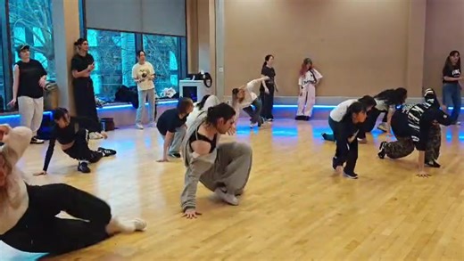 Yeonjun's Fun Floorwork Challenge - K-Pop Dance