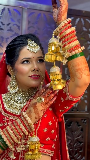 Osheen Makeovers on Instagram: "Chammak challo 😍❤️‍🩹 Mua & hairstylist- @osheen_beauty . . . #trendingnow #makeuptutorial #makeuptransition #osheenbeauty . . . [ Makeup , transforms, transition, nude makeup, Indian bride, jewellery, wedding , photography, Osheen beauty charkhi dadri, haryana ]"