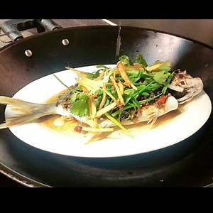 Steamed pompano recipe Chinese recipe Aside from fried fish this recipe is also easy and very flavorful fish recipe You can also make this dish using other kinds of fish #pompano #steamedfish #fishrecipe #seafoods #chinesecuisine #asianrecipe #panlasangpinoyrecipe #ulamideas | RAC Foodie