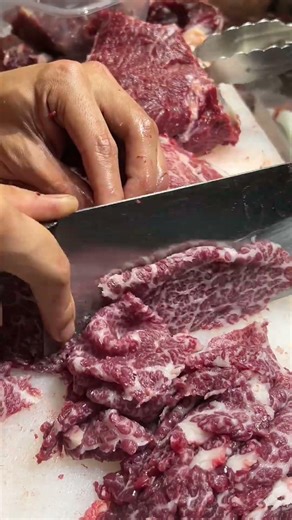 Fresh thinly sliced marbled beef