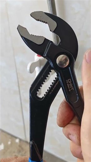 Top Pick Pump Clamp: The Ultimate Multifunctional Tool