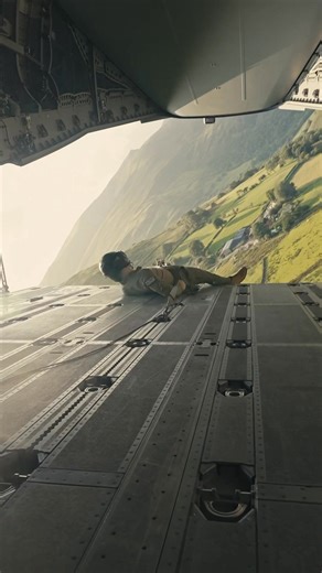 Flying through the Mach Loop on a Royal Air Force A400M Atlas. Thrill of a lifetime. 🇬🇧 | Sam Eckholm