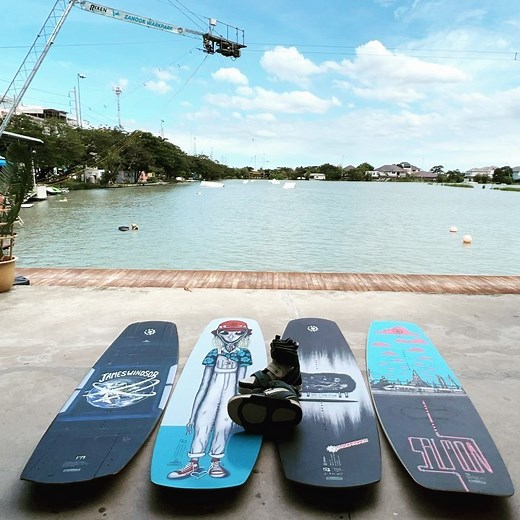 Zanook Wake Park | It’s a nice day 👽🖖🏼🚀😎🇺🇸 @spacemob.tv @windsor47 @crosse_bearden8 @wesleymarkjacobsen @victor.salmon @slingshotwake @zanookwakepark #zwpcrew... | Instagram