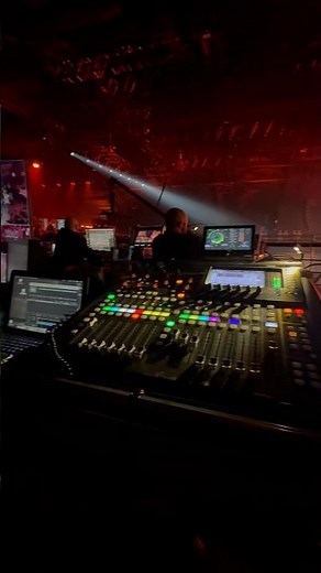 Behringer X32 Compact. Прямая трансляция шоу. #x32compact #прямаятрансляция