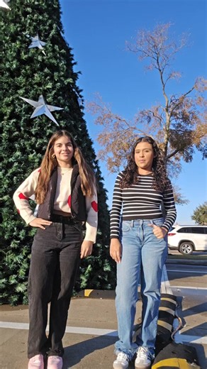 Paper Planes Dance Duo: A Trend for Two People