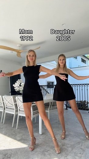 Lobadakuma on Instagram: "Matching with mumzy🖤 @masha.eklof #momlife #mumof2 #fitcheck #lifeafter40 #mumanddaughter #FYP"