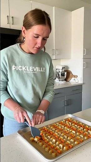 The cutest halloween treat! #fallbaking #candycorn #cookies