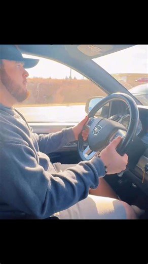 A pilot driving a car 😁😁 #PilotLifestyle #aviation #pilottraining | Aviation-knowledge