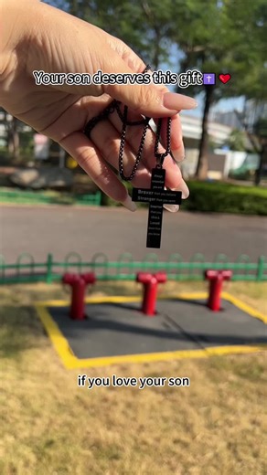 Your son deserves this gift✝️❤️#TikTokShopFallDealsForYou#Gifts #cross #jesus #fyp #jesuslovesyou #necklace