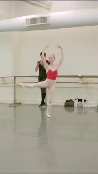 We're SO CLOSE to our goal of 100 donations for ABT's Giving Tuesday! ABT dancer Elisabeth Beyer won you over with her fouettés during World Ballet Day...can she take on the 64 counts of fouettés challenge for 100 donations? DONATE to find out! 💥 https://support.abt.org/givingtuesday2023 #americanballettheatre #givingtuesday | American Ballet Theatre