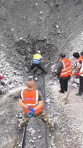 Video of a cargo ship unloading ore at the canal dock #ore #self-unloading ship #canal | Unloading Sailors