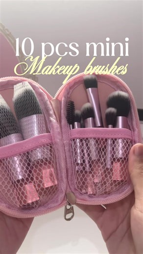 Your full glam kit—mini version 💕 10-piece mini makeup brushes that are ✔️ Travel-friendly ✔️ Handy & lightweight ✔️ Budget-friendly Perfect for everyday makeup or trips #makeupbrush #minimakeupbrush #makeupbrushes #mustbuy #makeupbeginner