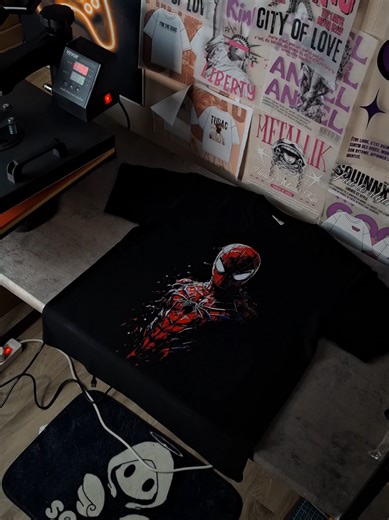 Personnalisez votre t-shirt Spiderman avec DTF Transfer