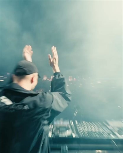 THIS THURSDAY! Prepare your battle stations… SLANDER returns to Red Rocks Park and Amphitheatre for CODE RED on July 17th ‼️🆘 With massive support from: William Black b2b Blanke Fairlane b2b Pauline Herr Ivory b2b Perry Wayne Nejvex These tickets won’t last much longer - buy yours NOW ⏩ https://bit.ly/SlanderRRX2025 | GLOBAL DANCE FESTIVAL COLORADO