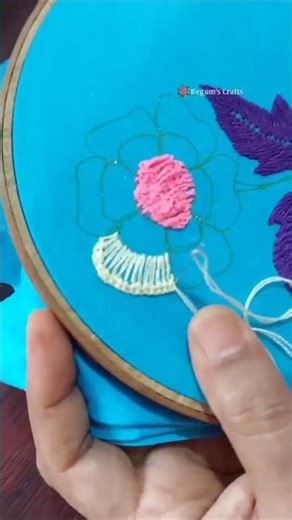 Easy Buttonhole Stitch For Flower Design 🌸#shortvideo #embroidery #flowers #stitch