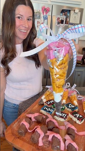 DIY Pencil Treat Bags Teacher appreciation Graduation party favor ideas end of school back to school