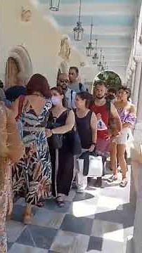 Προσευχή στην Παναγία της Τήνου