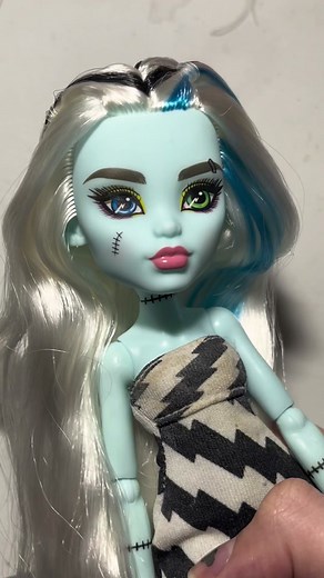 Monster High Doll Repaint Tutorial