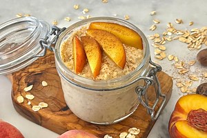 Healthy Peach Overnight Oats Recipe | Healthy Foodie Girl
