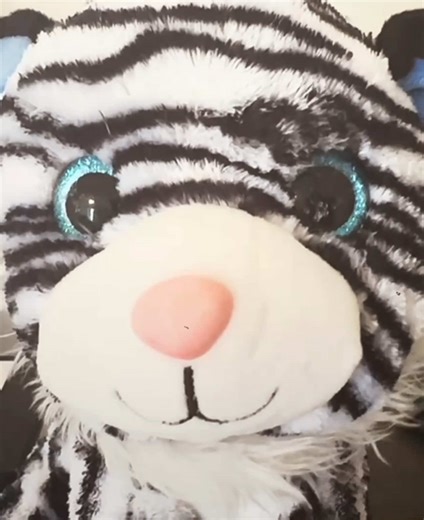 RESSA: The Original Ice Queen of Toy Island