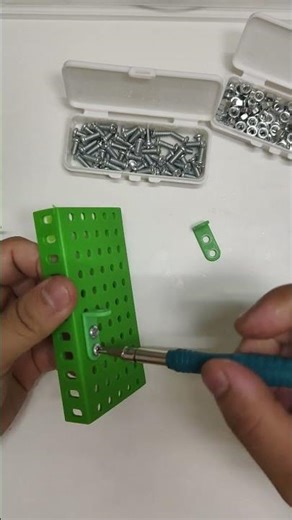 STEAM Play Lab | Mini Motor and Battery Connection