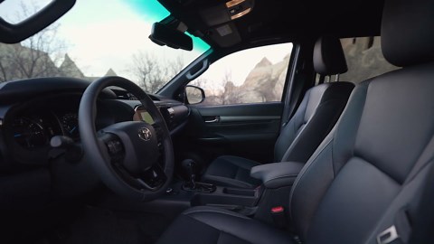 2025 Toyota Hilux Hybrid 48V Interior Design