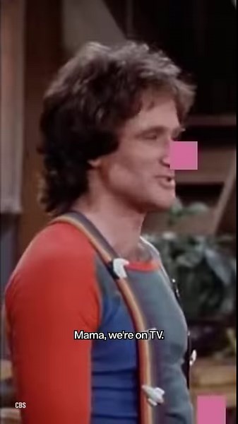 474K views · 11K reactions | We loved watching Robin Williams break his co-stars <3 | WatchMojo | Facebook