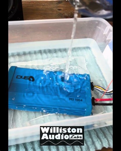 Amp Playing Under Water? #amplifier #marine #down4sound