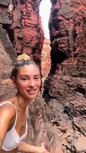 Exploring Knox Gorge in Karijini National Park