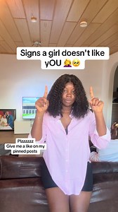 Signs a Girl Doesn't Like You | Dating Advice